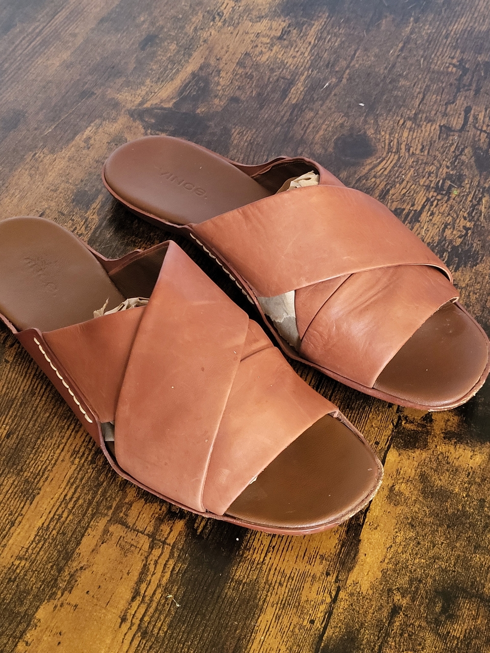 Women's VINCE brown Cognac leather Criss Cross Slide sandals mules, SZ 8.5